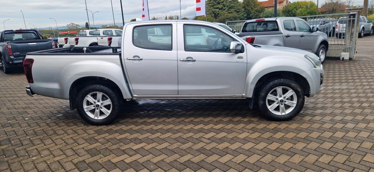 Isuzu D-Max 1.9 Crew Cab Solar Plus A/T 4WD