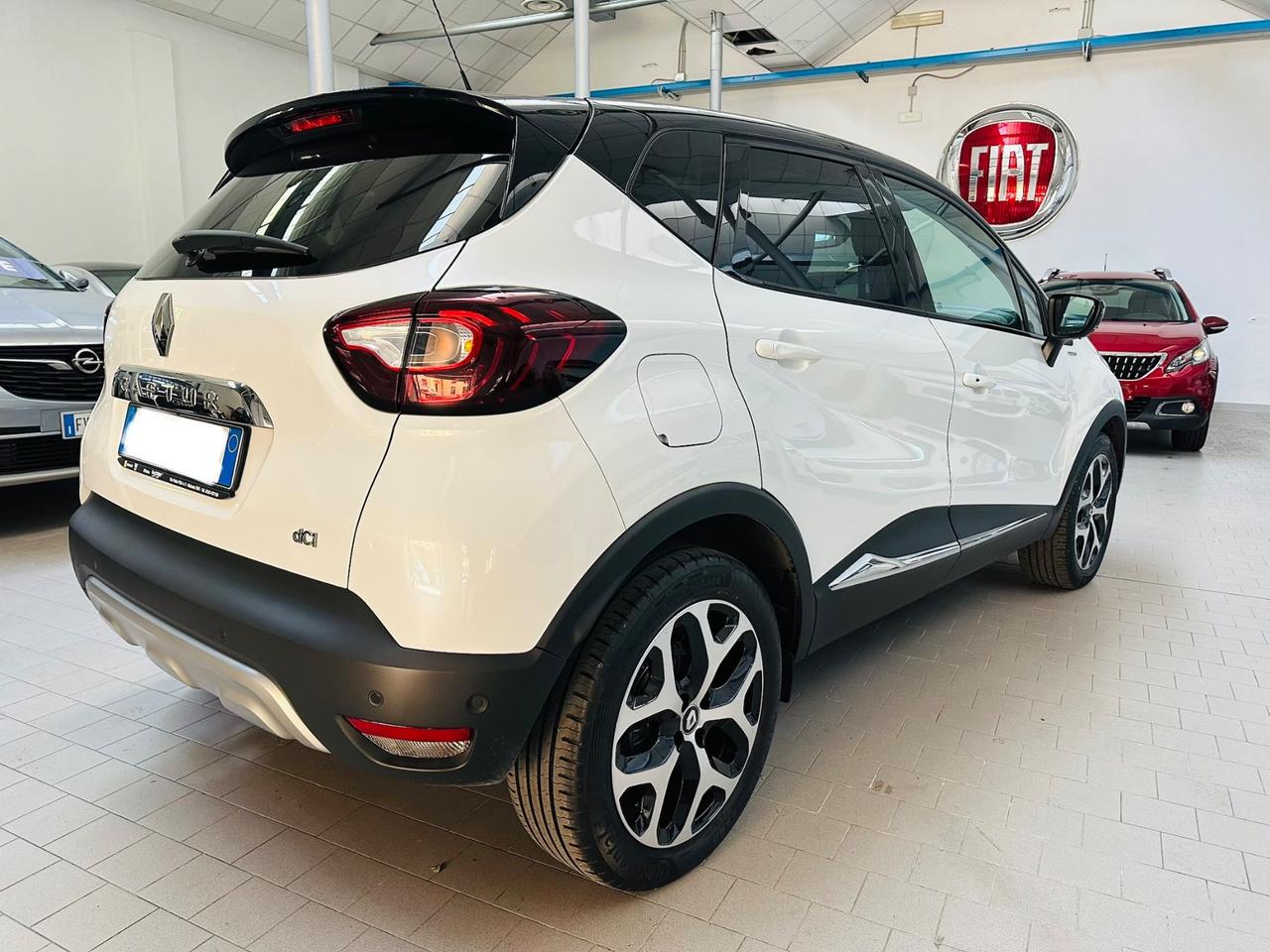 Renault Captur dCi 8V 90 CV EDC Start&Stop Energy Initiale Paris