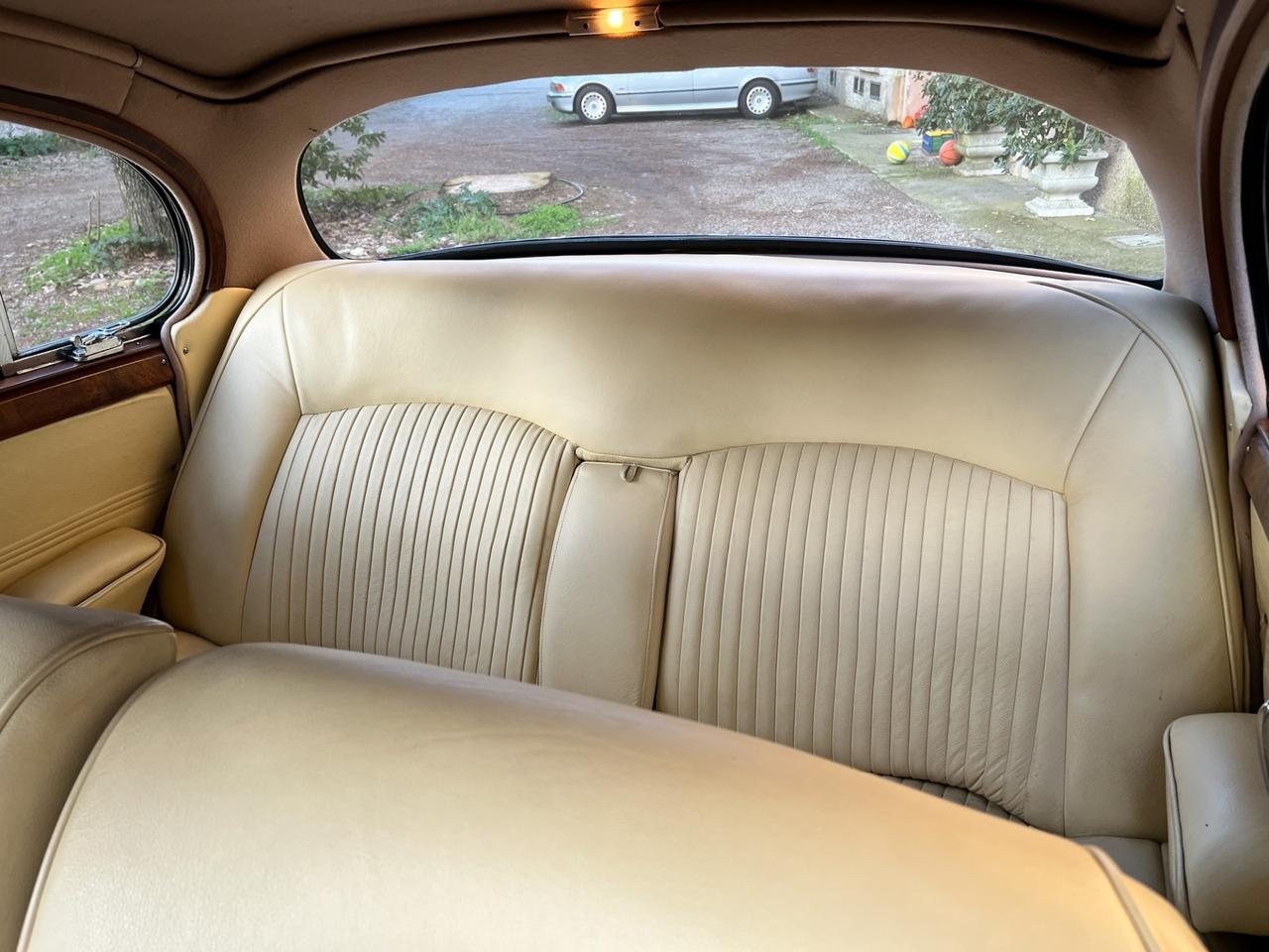 Jaguar MK II Mk2 3.8 S