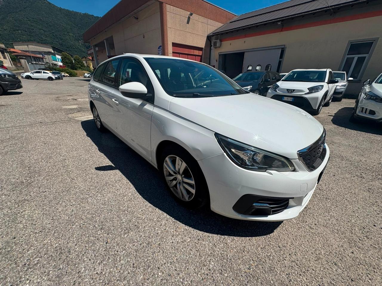 Peugeot 308 BlueHDi 100 S&S SW Business
