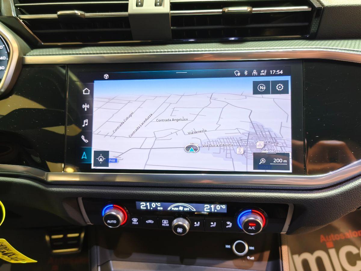 AUDI Q3 Sportback SPB 40 TDI Identity Black S-line