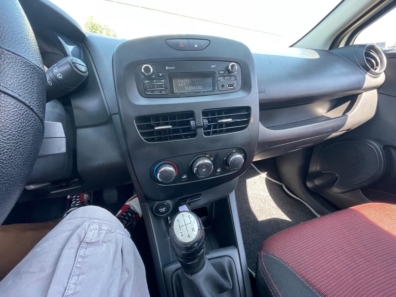 Renault Clio 1.2 75CV 5 porte Wave GARANZIA