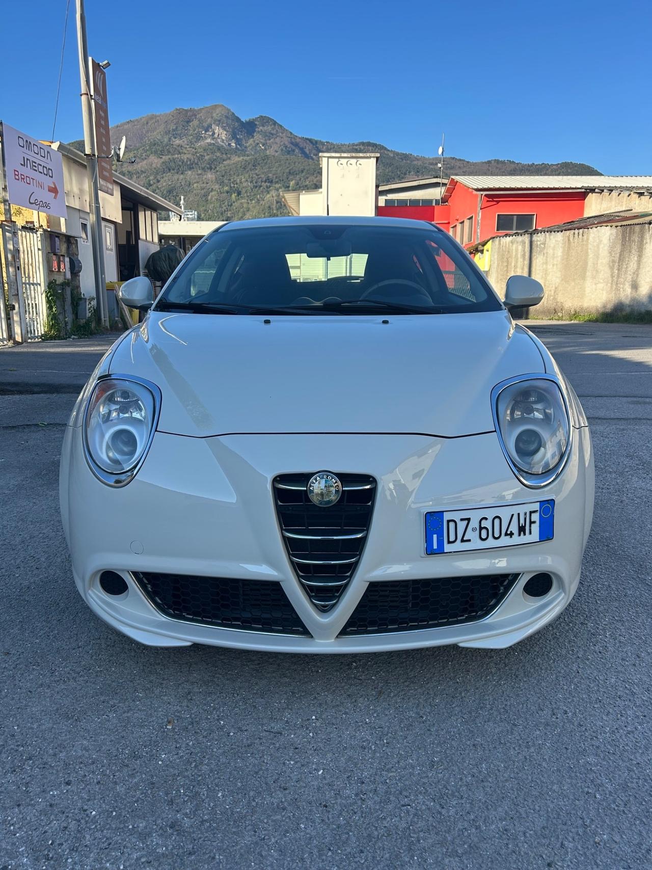 Alfa Romeo MiTo 1.3 JTDm 90 CV Distinctive Sport Pack