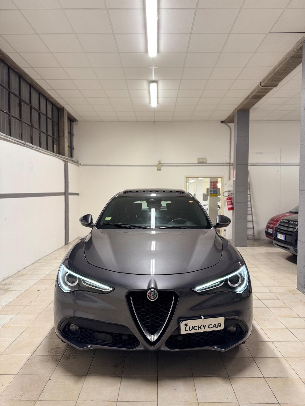 Alfa Romeo Stelvio 2.2 Turbodiesel 210 CV AT8 Q4 Super