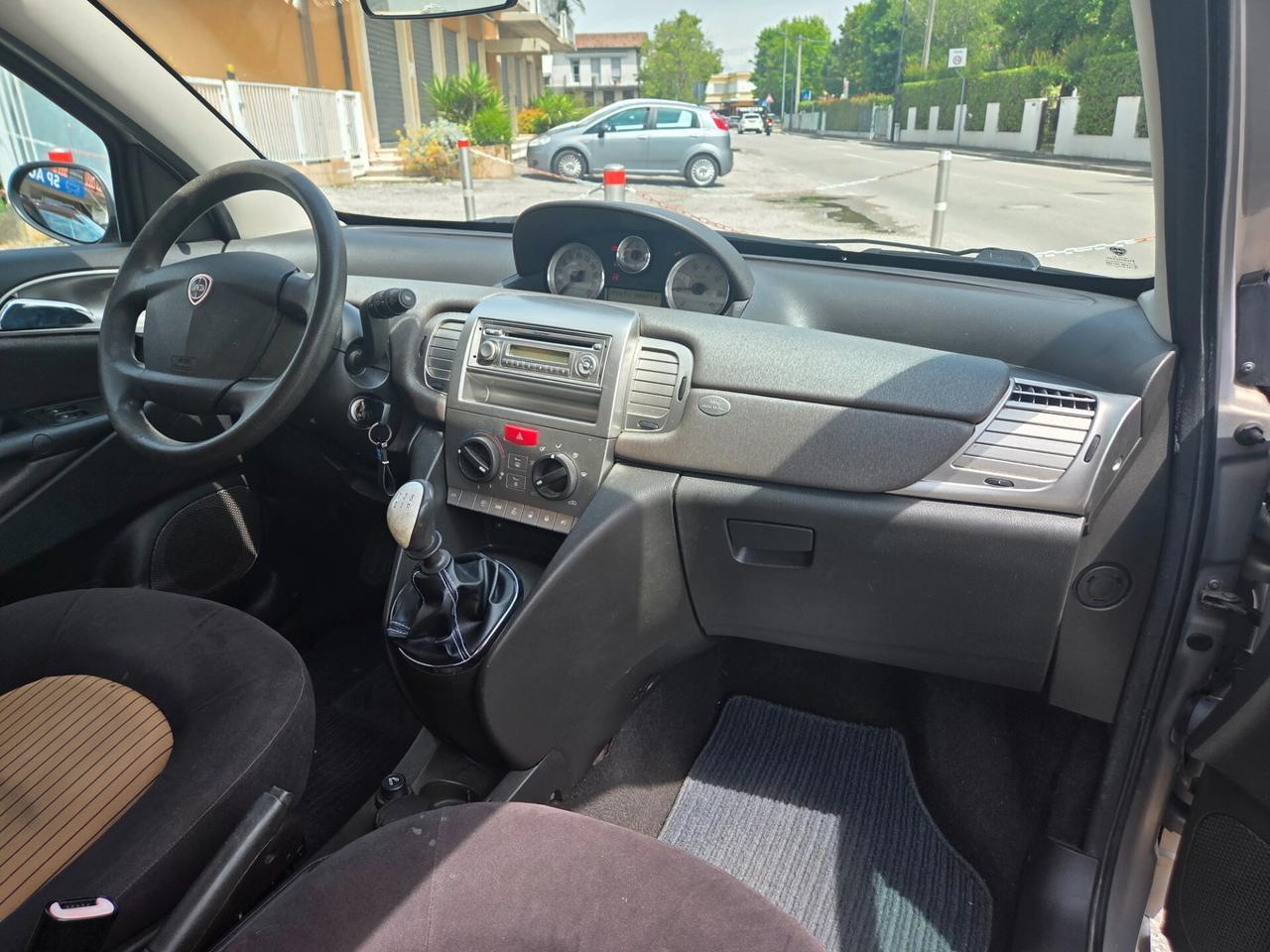 Lancia Ypsilon NEOPATENTATI - 2008