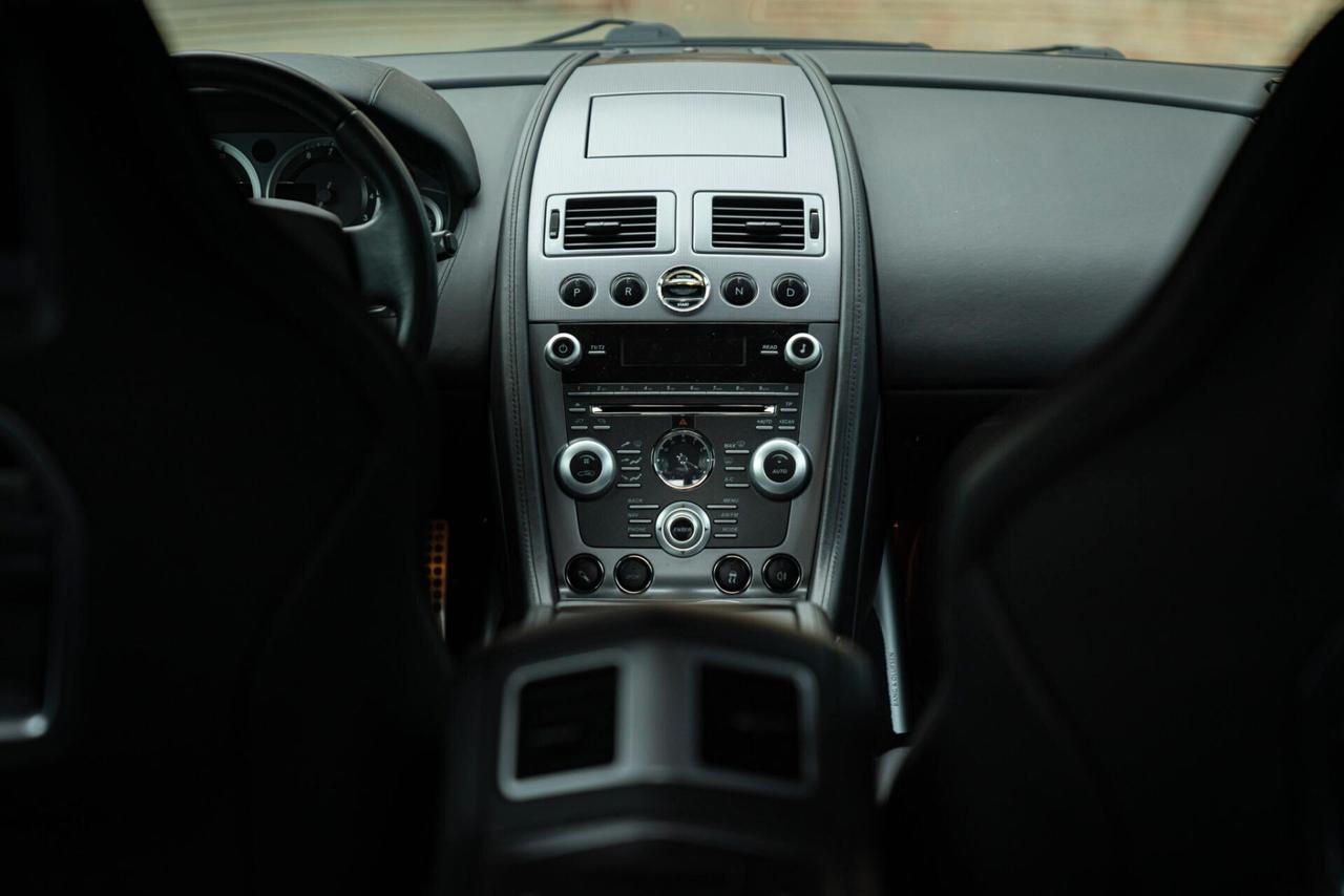 Aston Martin Rapide 4 porte