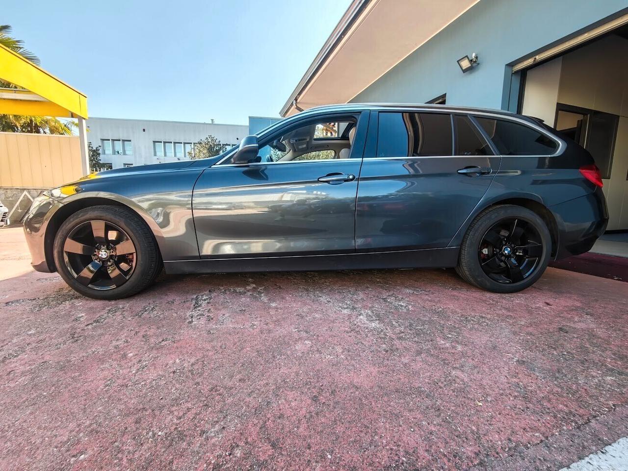 320d xDrive Luxury AUTO DA VETRINA PREZZO SOTTOCOSTO!!!!!!!