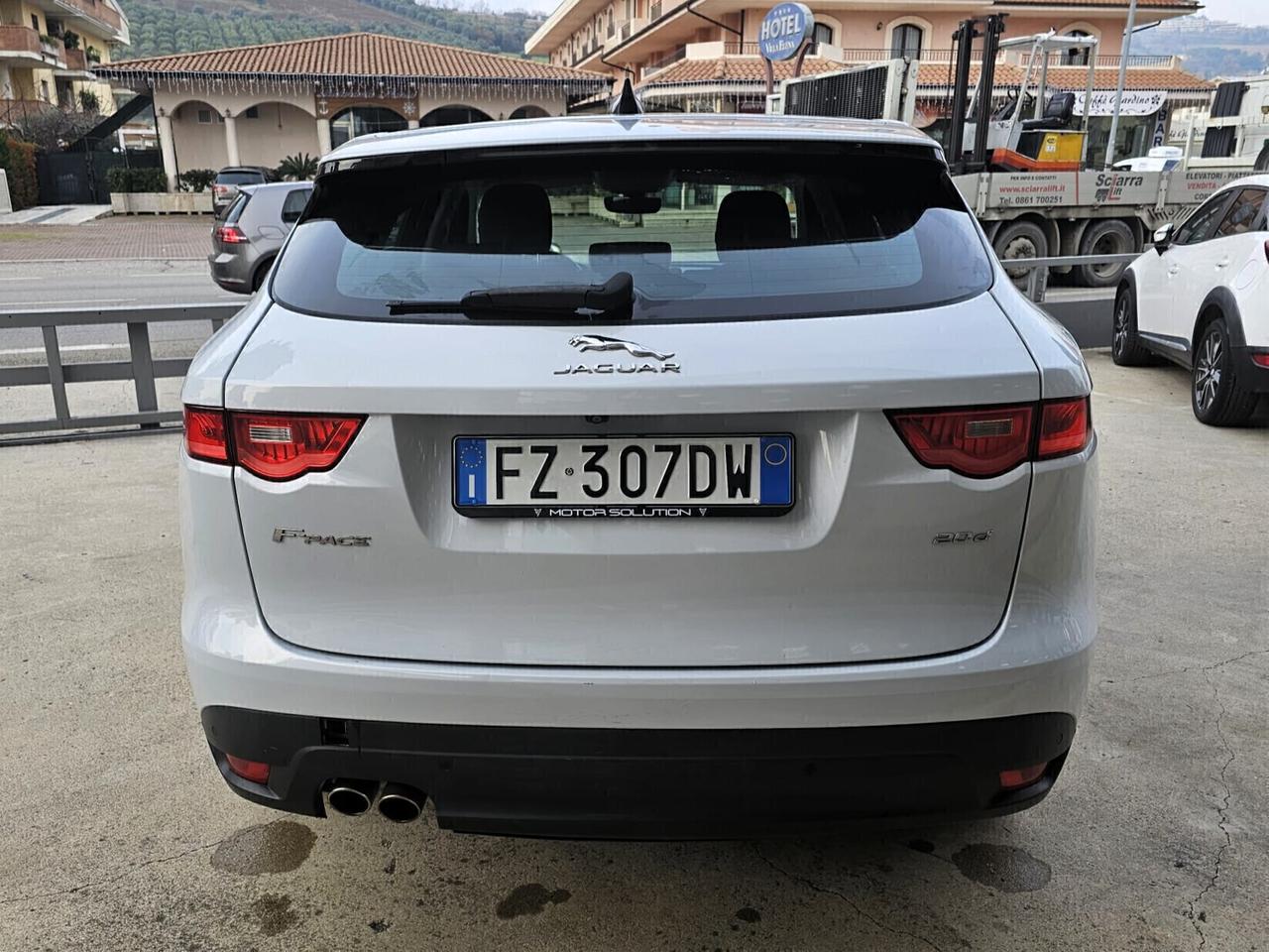 Jaguar F-Pace 2.0 D 180 CV AWD aut. Pure