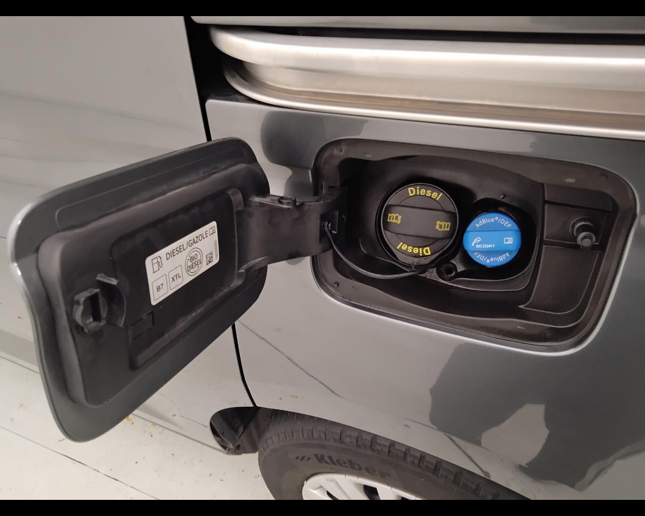 VOLKSWAGEN Caddy V - Caddy 2.0 tdi scr 102cv Space