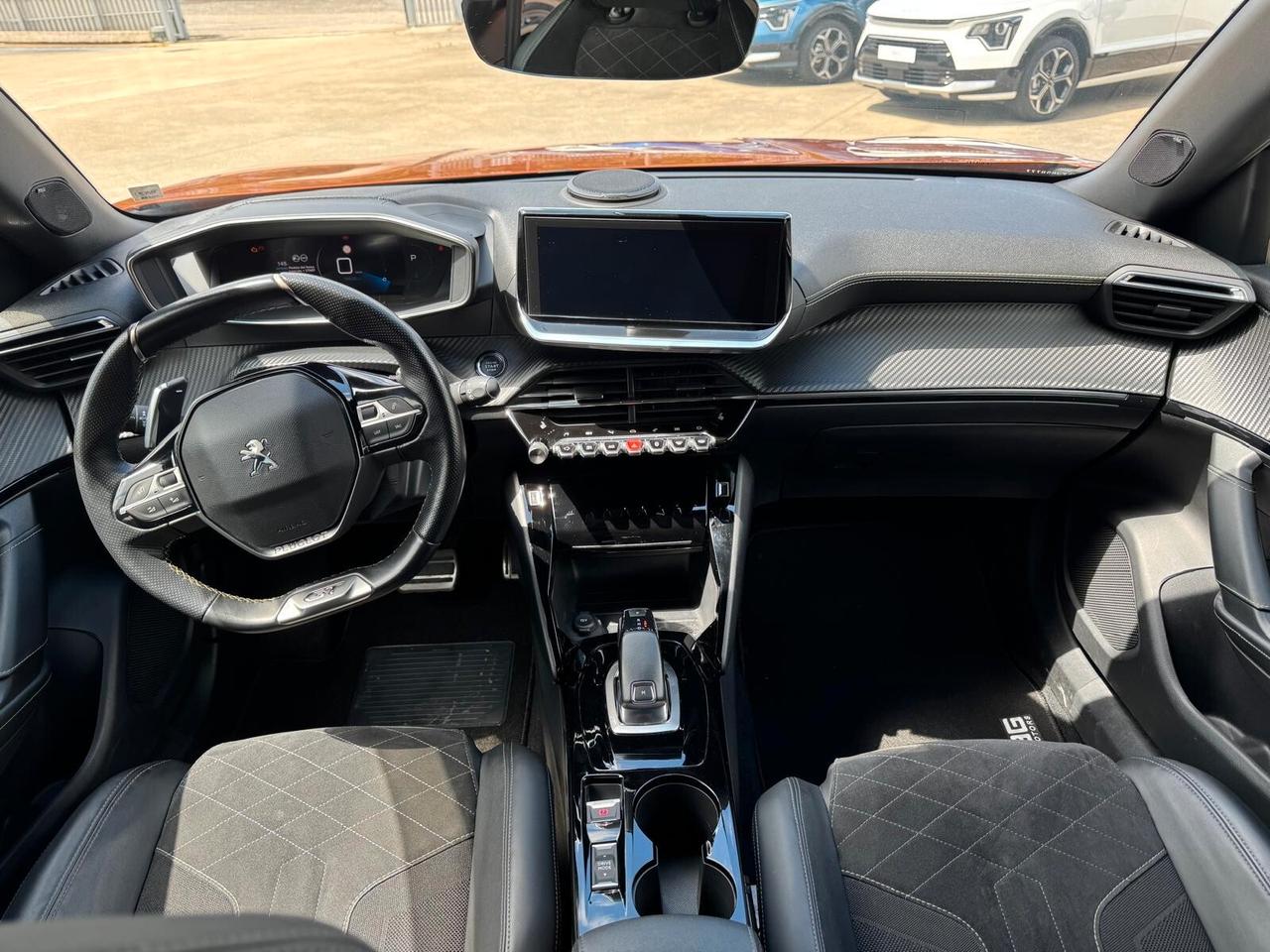 Peugeot 2008 PureTech 155 S&S EAT8 GT