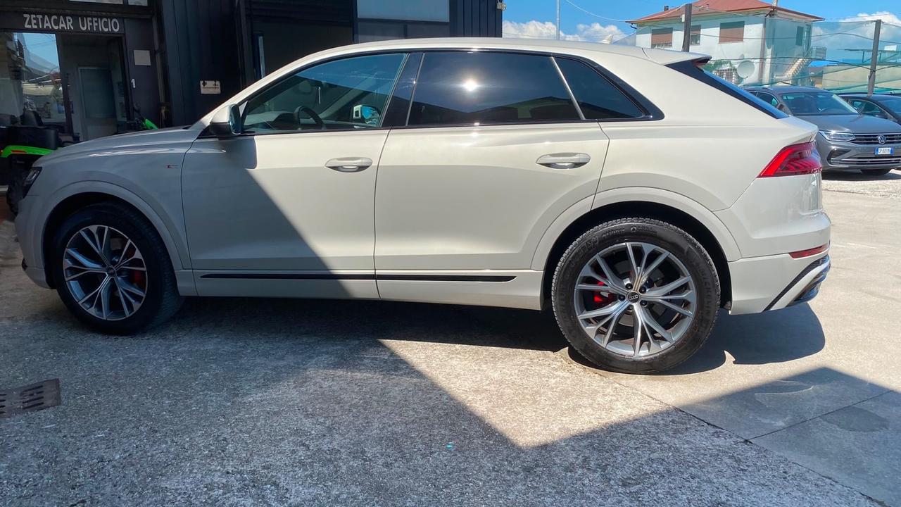 Audi Q8 55 TFSI e quattro tiptronic Sport S-Line