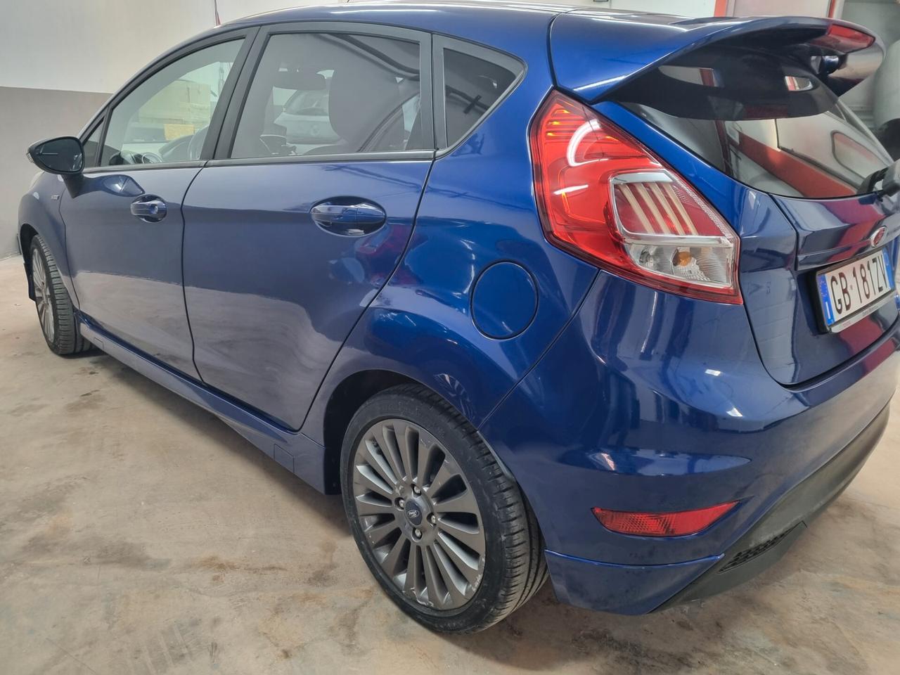 Ford Fiesta 1.5 TDCi 5 porte ST-Line