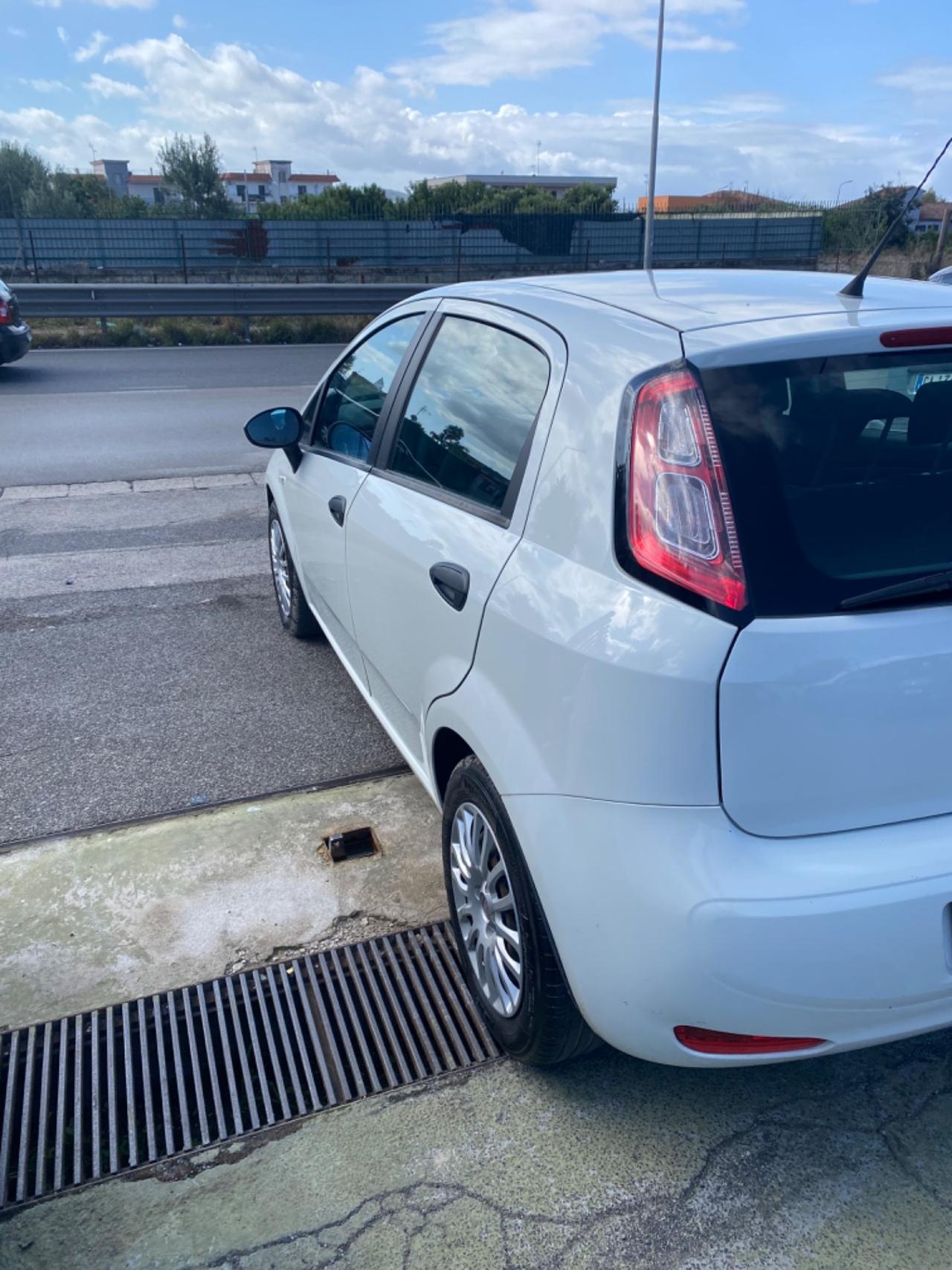 Fiat Punto 1.3 MJT II 75 CV 5 porte Virgin Radio