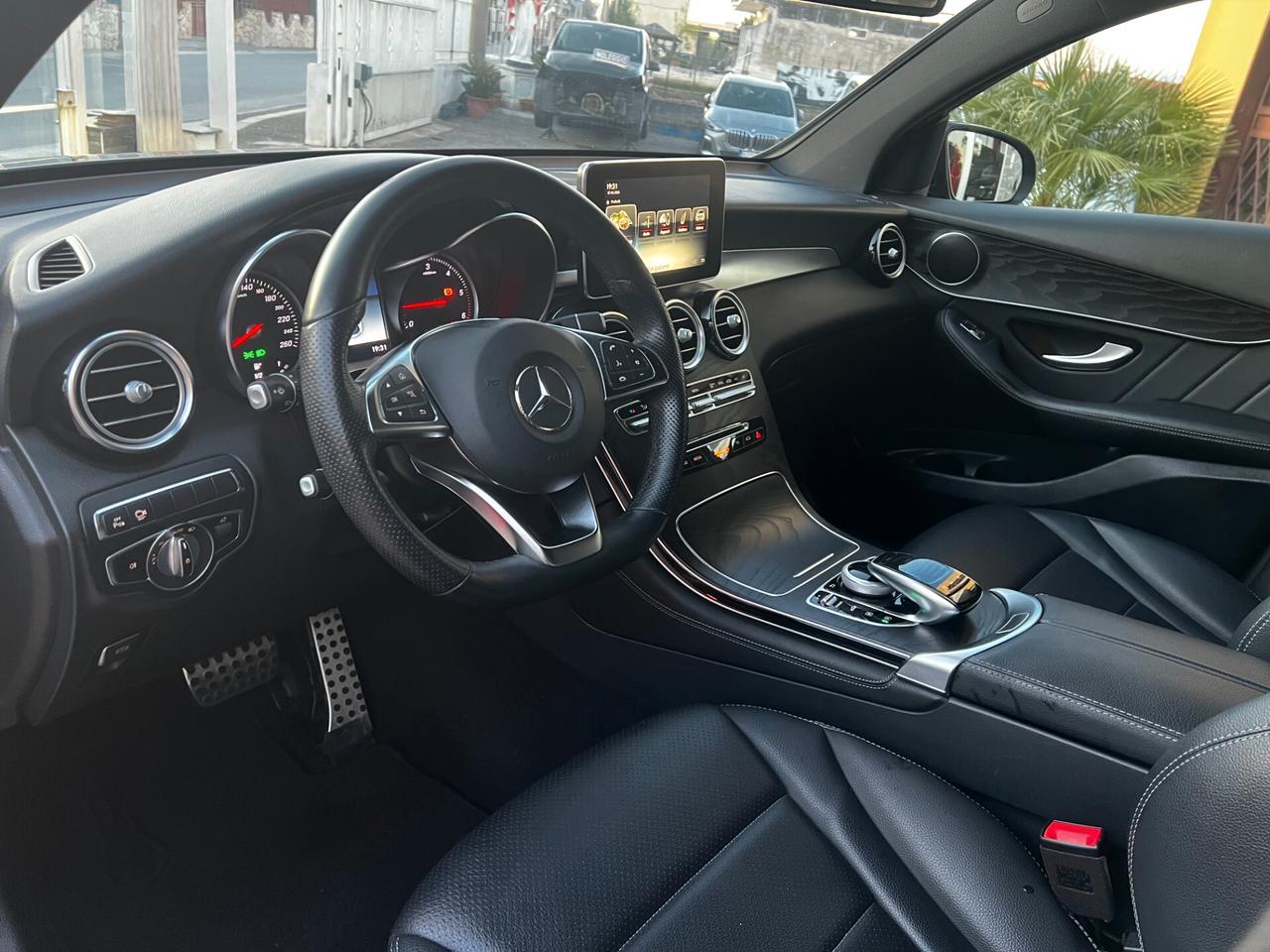 Mercedes-benz GLC Coupe 250 D 4Matic-AMG-2019