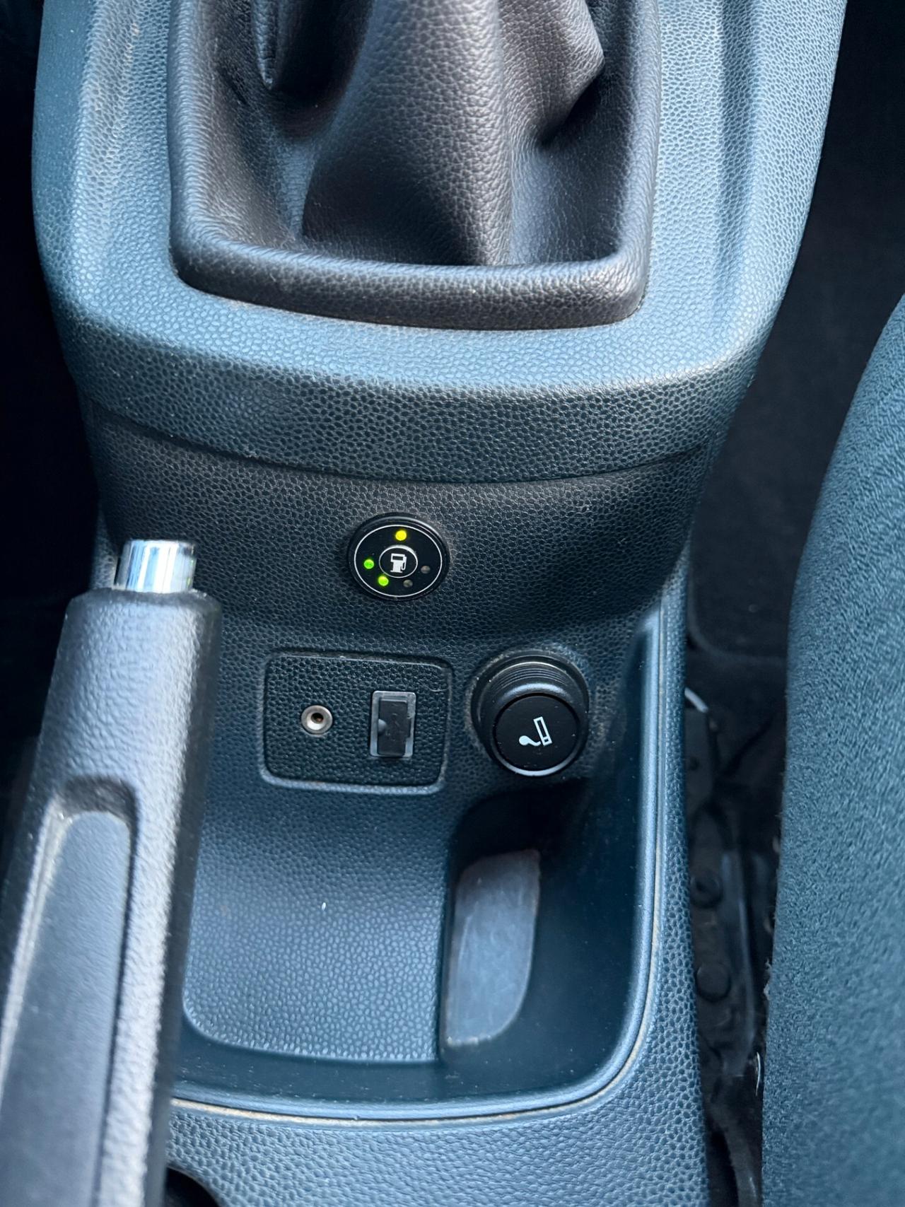 Ford Fiesta 1.4 5 porte Bz.- GPL Titanium