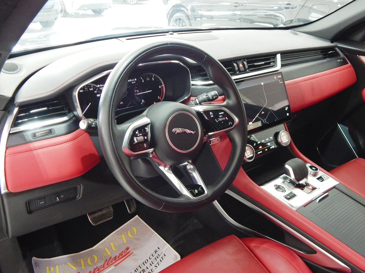 Jaguar F-Pace 2.0d i4 mhev R-Dynamic Black AWD 204cv Aut. TETTO-PELLE ROSSA-NAVI-LED
