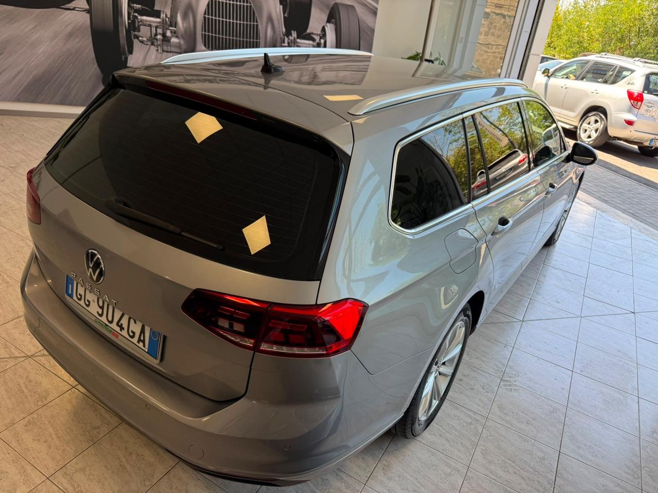 VOLKSWAGEN PASSAT 2.0 TDI DSG ITALIANA DOPPIO TRENO LED