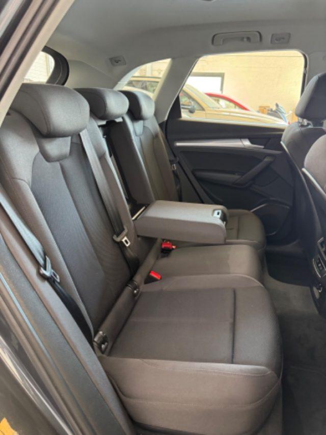 AUDI Q5 2.0 TDI quattro S tronic //SERVICE//