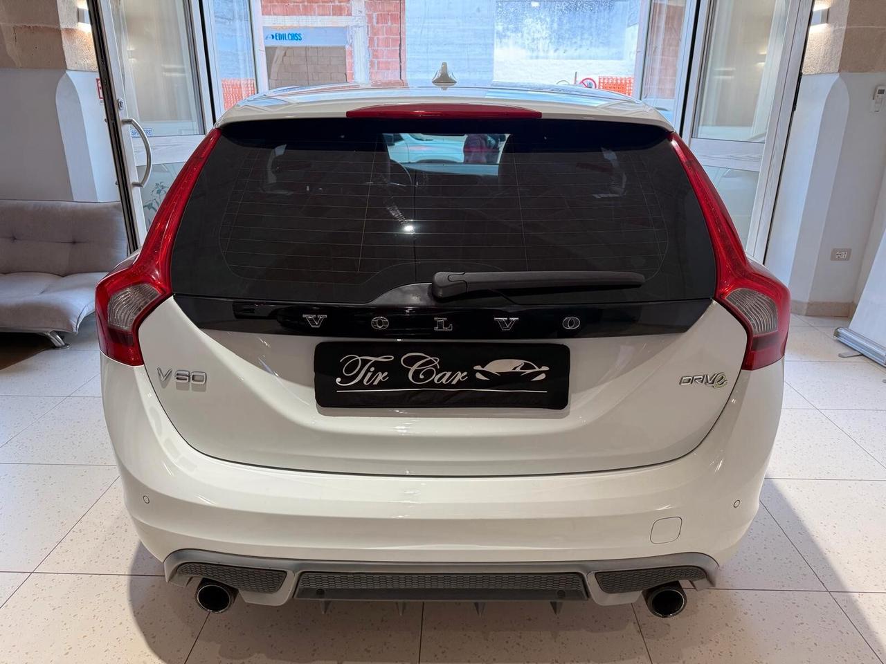 VOLVO V60 R-DESIGN 1.6 D2 115CV PELLE NAVI CRUISE ANNO 2012