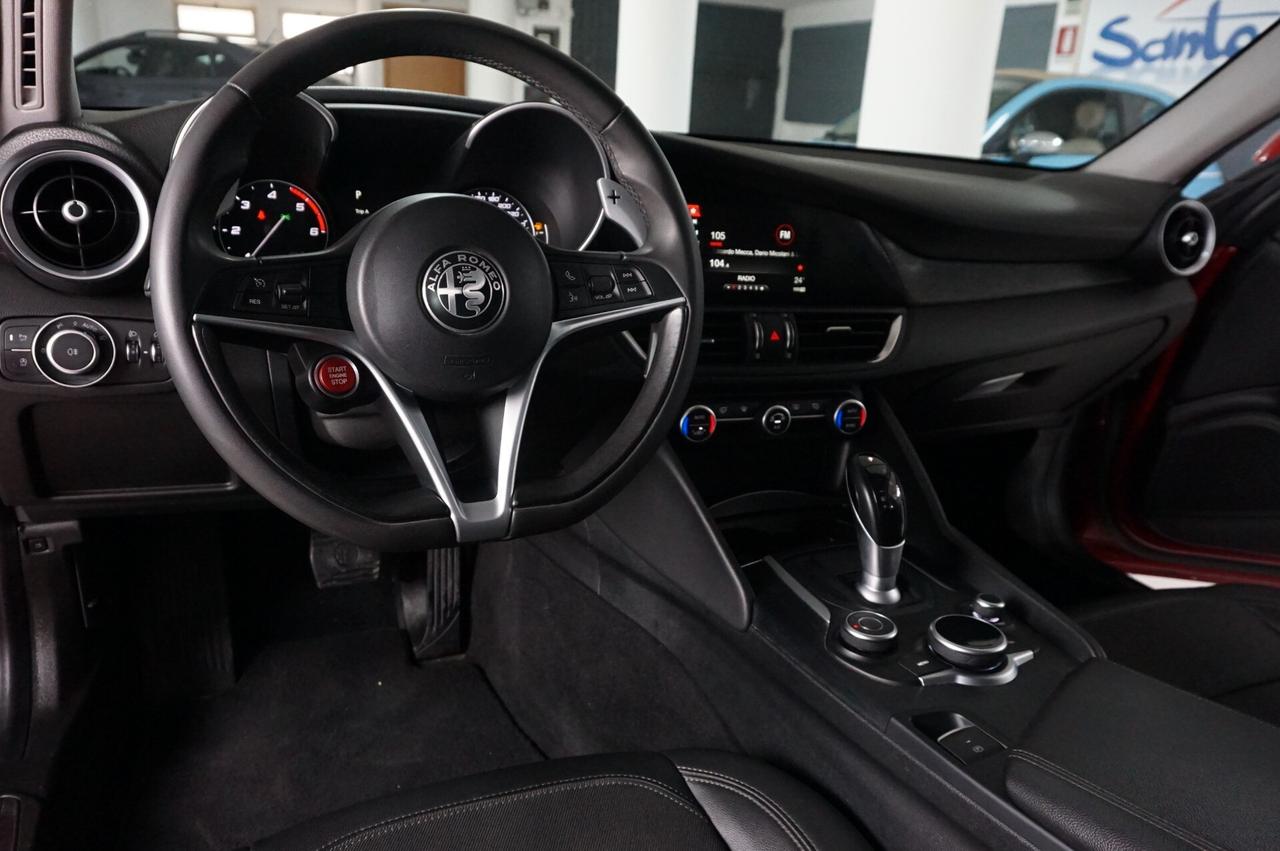 Alfa Romeo Giulia 2.2 Turbodiesel 160 CV AT8 Sport-Tech