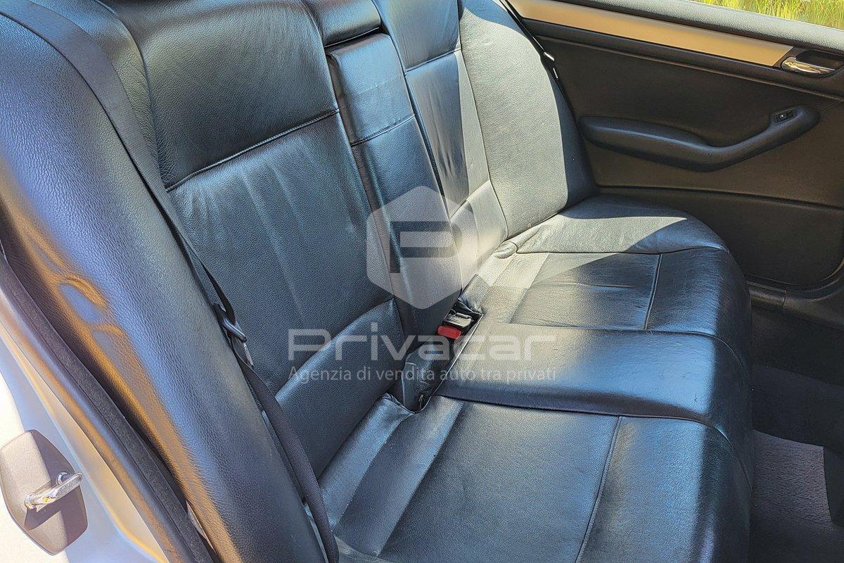BMW 330xd turbodiesel cat 4 porte Futura