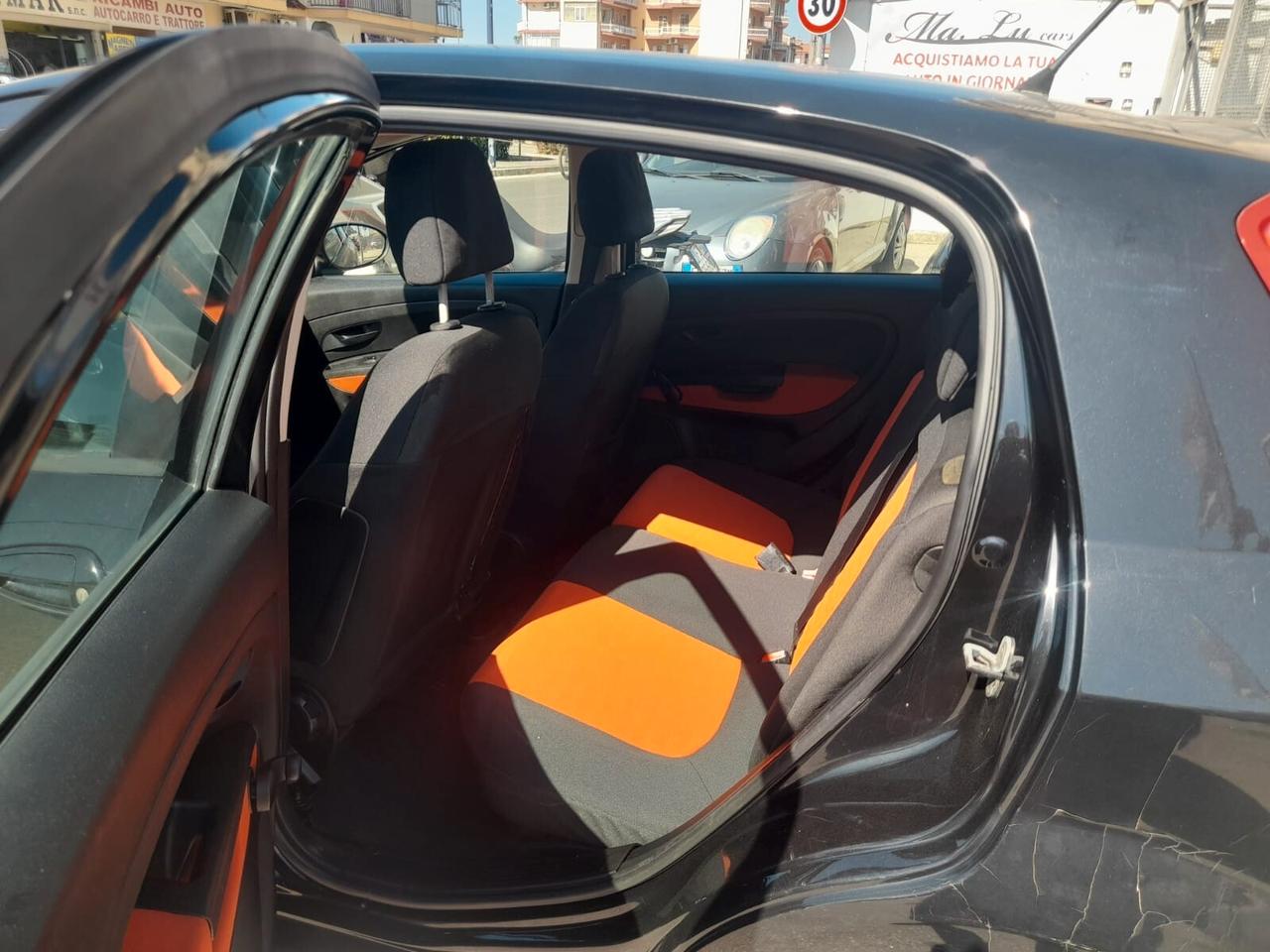 Fiat Grande Punto 1.4cc benzina 12 mesi garanzia-2005