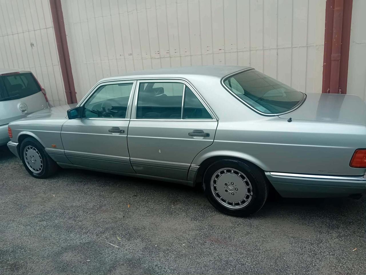 Mercedes-benz S-Series 300 SE