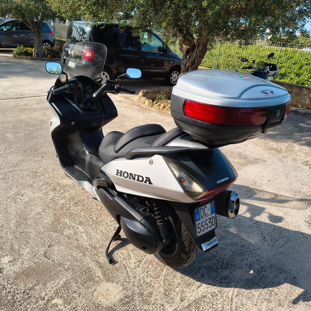 Honda Silver Wing 400