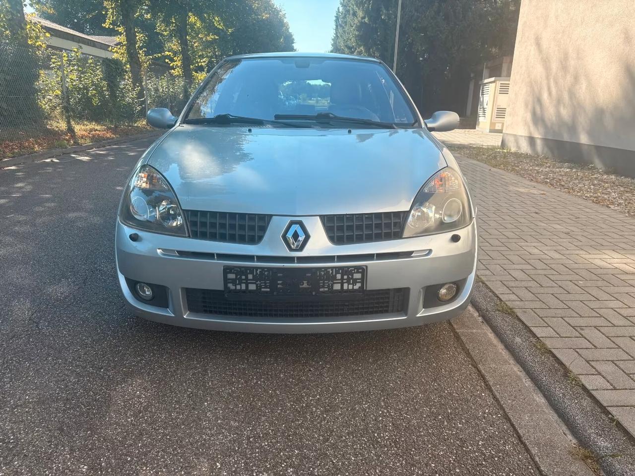 Renault Clio RS 2.0 16V Renault Sport