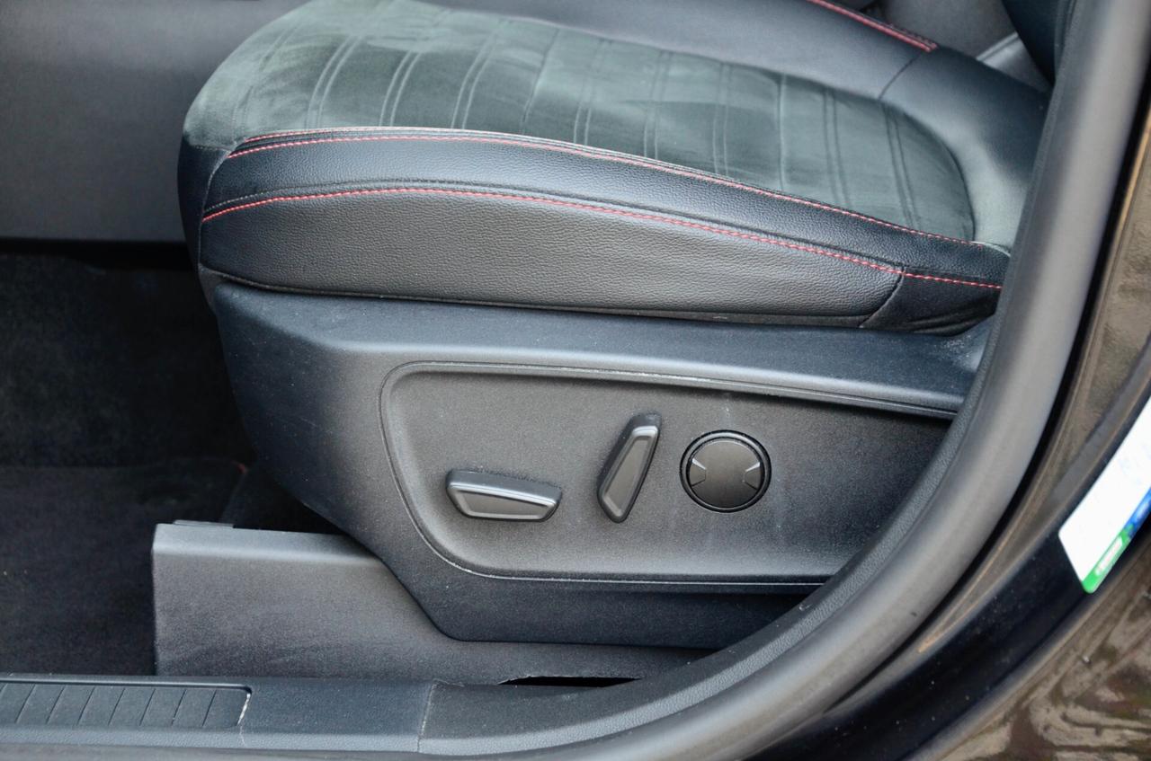 FORD KUGA 1.5 ECOBLUE ST-LINE X 2WD 120cv AUTO, UFF ITALIANA, EURO 6D, HI-FI B&O, NAVI, RETROCAMERA, SEDILI ELETTRICI, PERMUTE