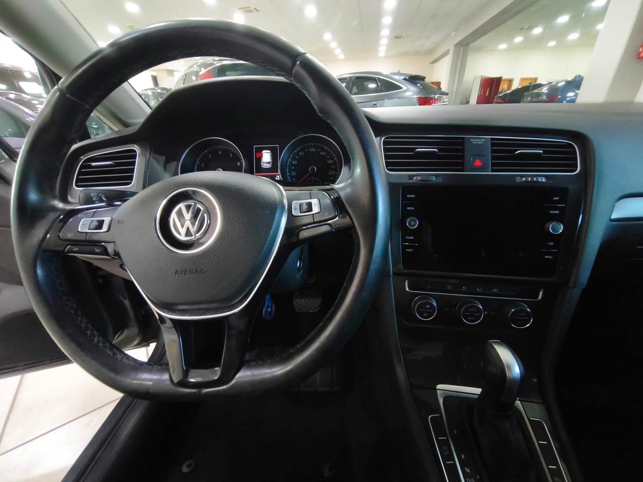 Volkswagen Golf VW 1.5 TGI DSG Blue Emotion