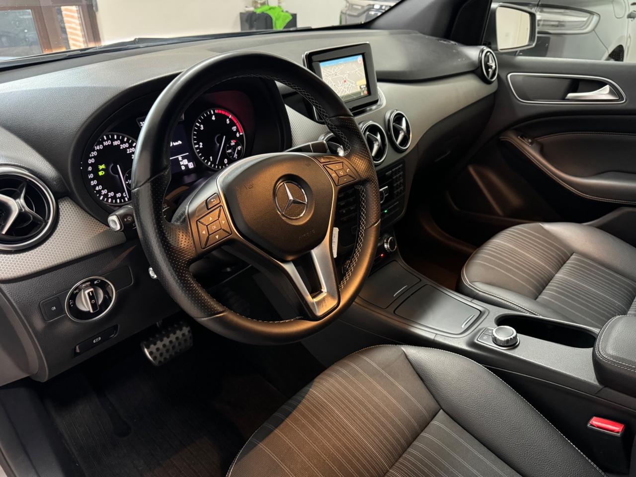 Mercedes-benz B 200 CDI BlueEFFICIENCY Premium