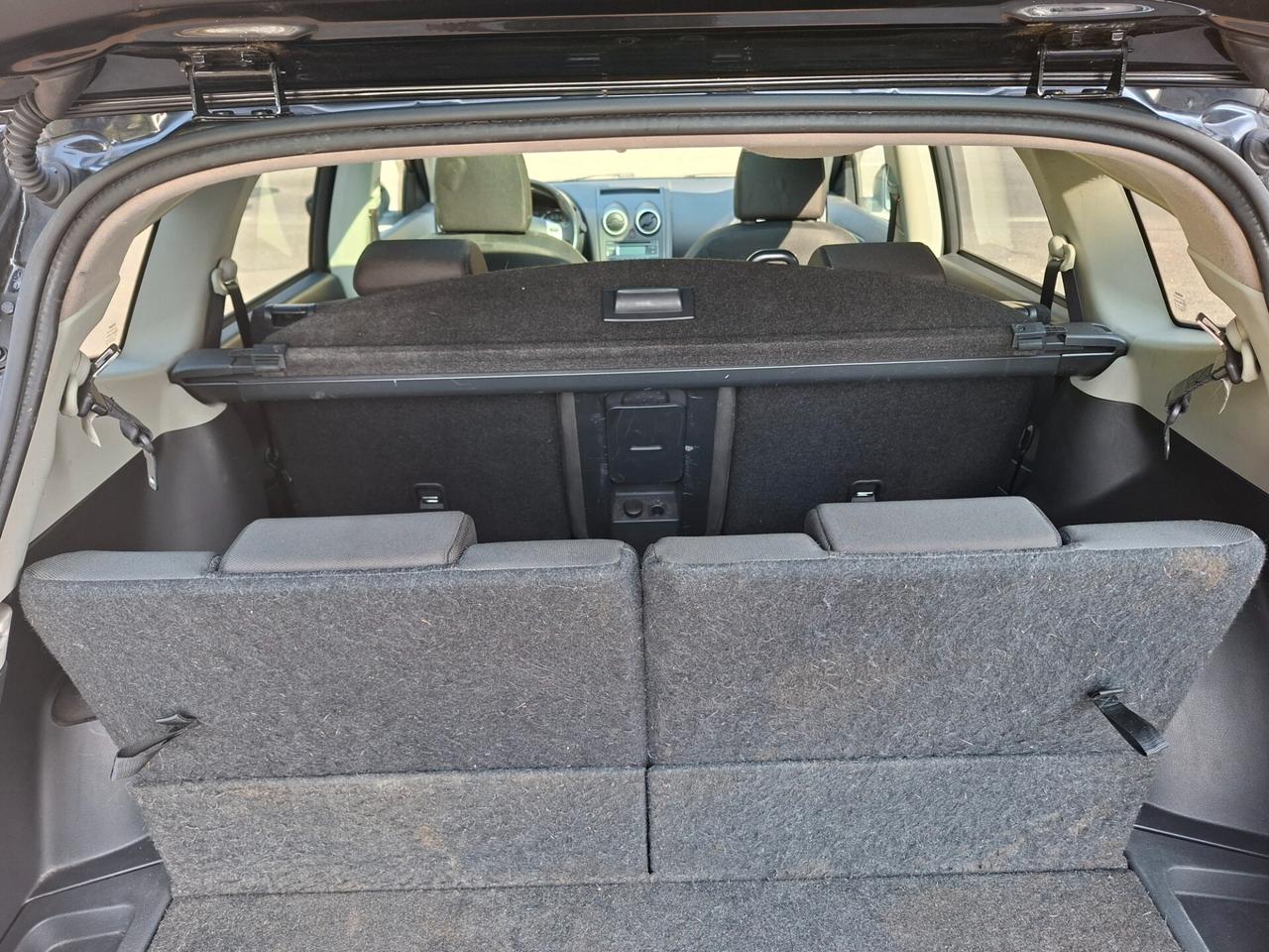 Nissan Qashqai 1.5 DCI / 7 POSTI / DA NEOPATENTATI