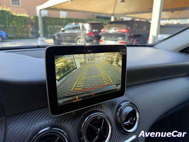 MERCEDES-BENZ GLA 180 d SPORT TELECAMERA NAVIGATORE SEDILI SPORTIVI