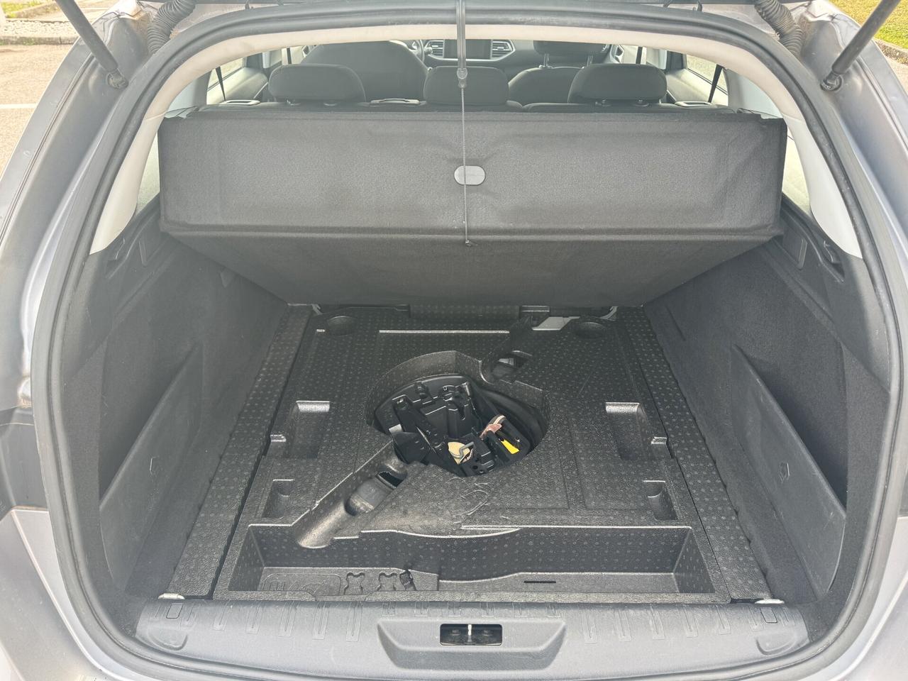 Peugeot 308 SW Active 1.6 HDi Diesel 92CV Manuale