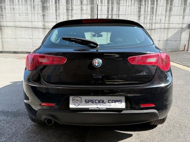 Alfa Romeo Giulietta 1.6 JTDm-2 Distinctive