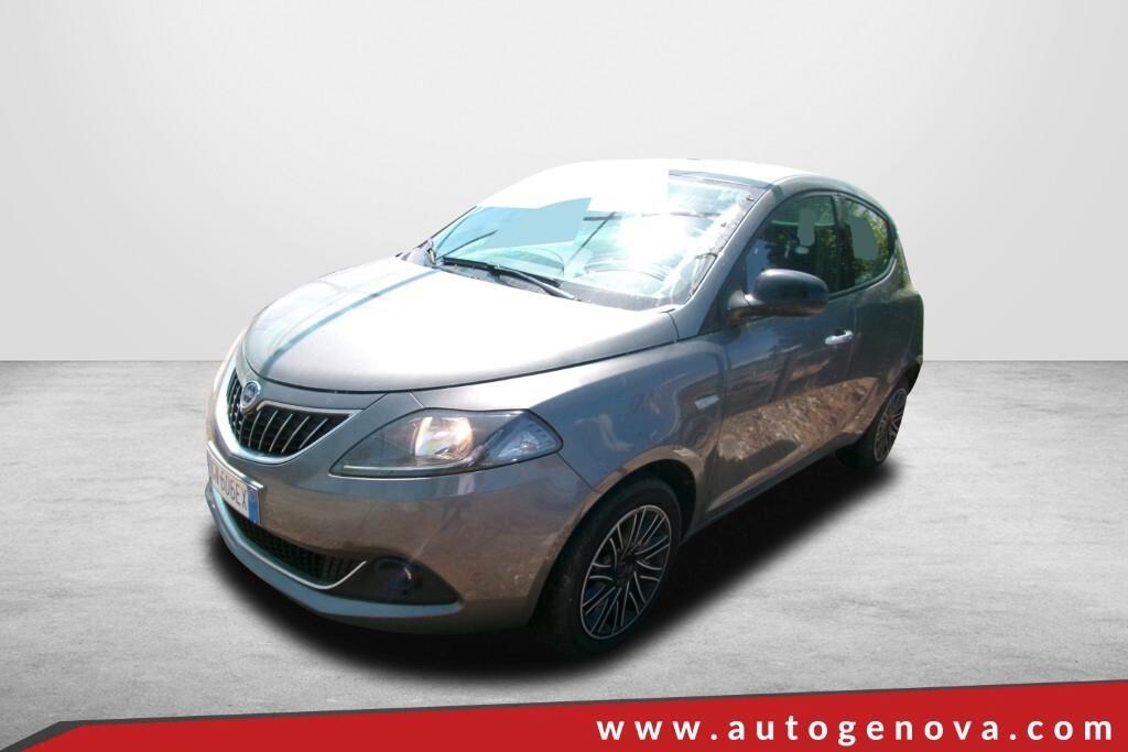 LANCIA YPSILON 1.0 FIREFLY 69CV 6M. HYBRID GOLD ( MIRROR - SENSORI POST. )