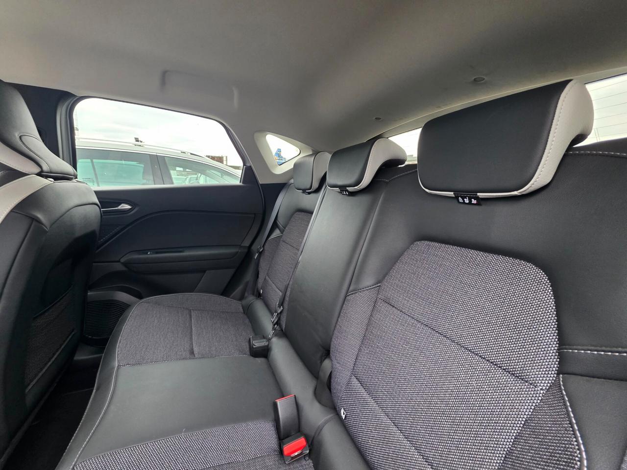 Renault Captur Mild Hybrid 140 CV Intens