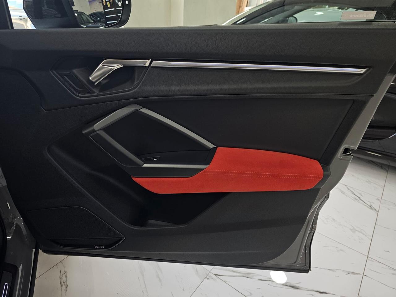 NUOVA AUDI RSQ3 SPORTBACK 2.5 BENZ 400CV S-TRONIC