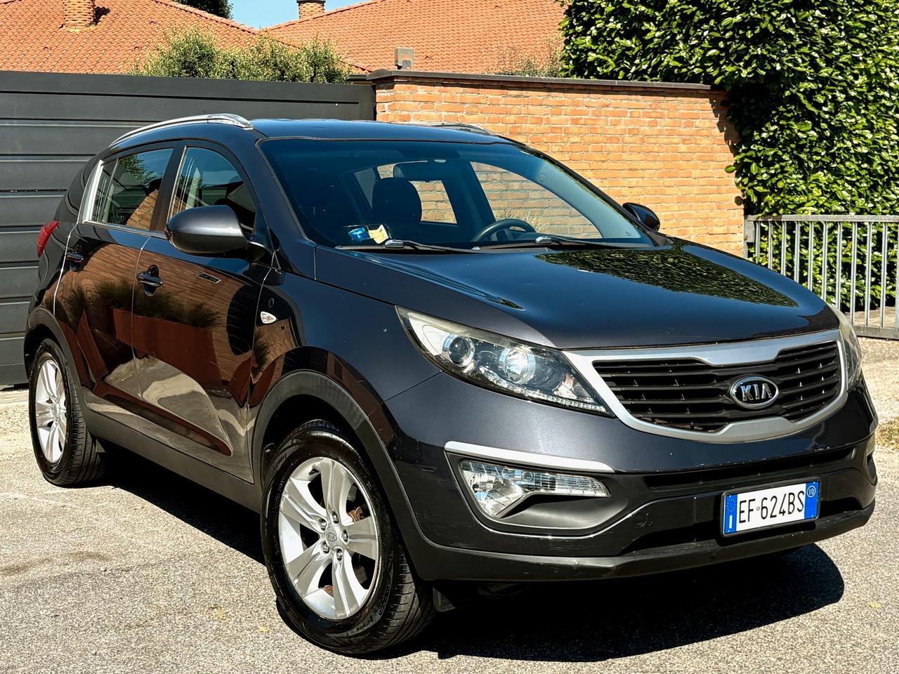 KIA SPORTAGE 1.6i(benz.)-169000km-U.Propr-2011