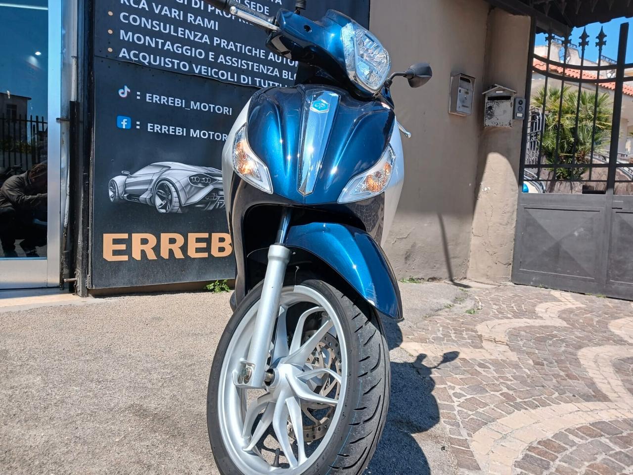 Piaggio Medley 125