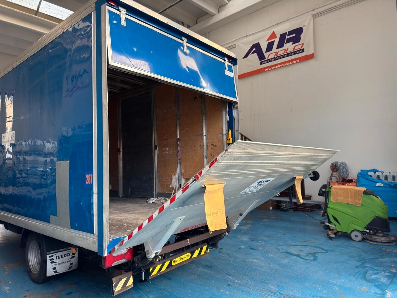 Iveco Daily 35C16 - Furgone con Sponda Idraulica Anteo - 2019