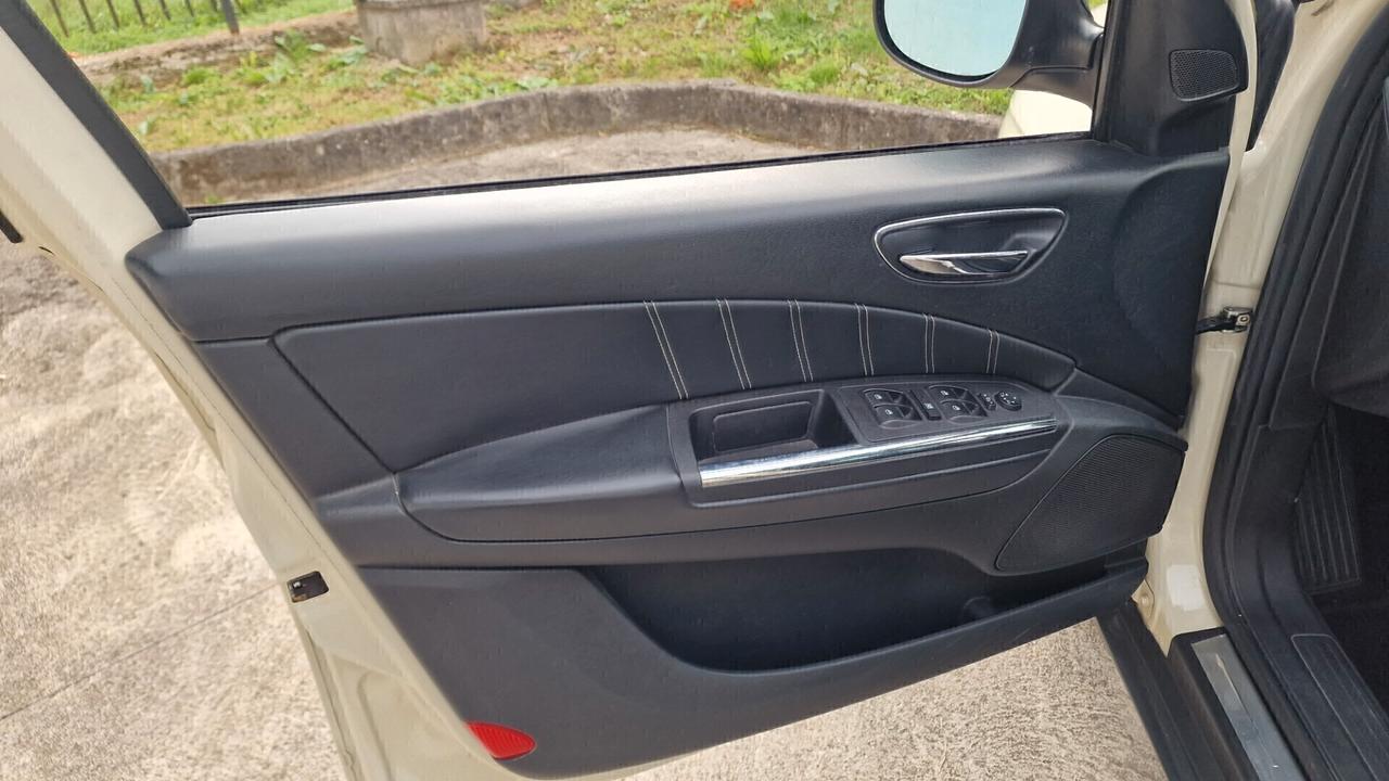 Lancia Delta 1.6 MJT Platino "TETTO APRIBILE"