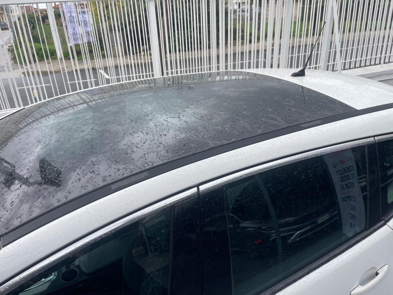 Peugeot 3008 1.6 e-HDi 112CV cambio robotizzato Stop&Start Allure