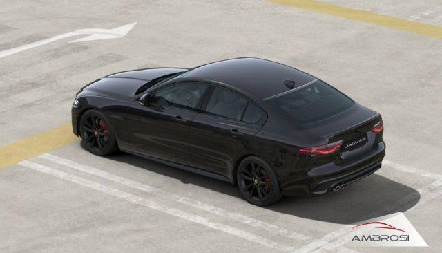 JAGUAR XE R-Dynamic BLACK 2.0D204 AWD AU