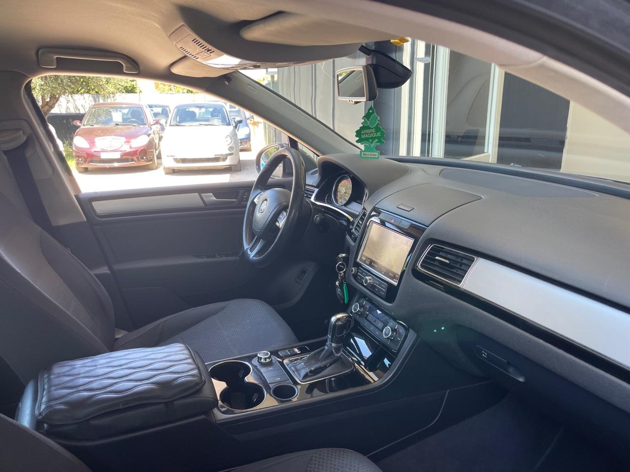 Volkswagen Touareg 3.0 TDI 240 cv Tiptronic