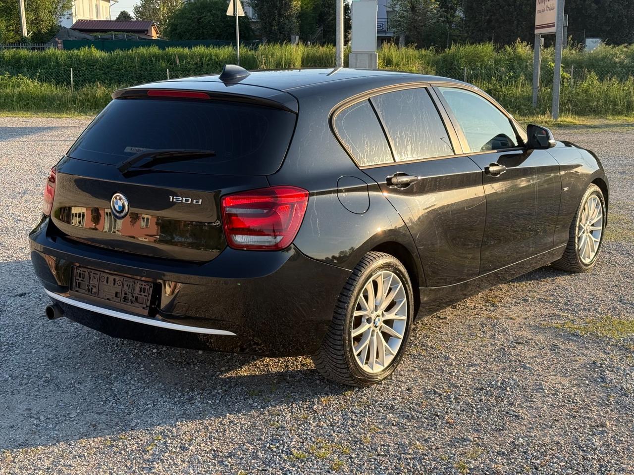 Bmw 120 120d 5p. Urban