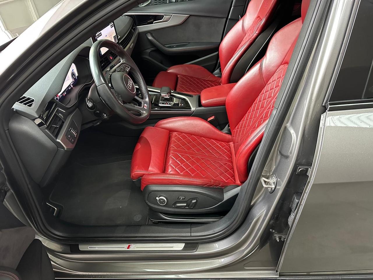 Audi A4 Avant 45 TDI quattro tiptronic S line edition