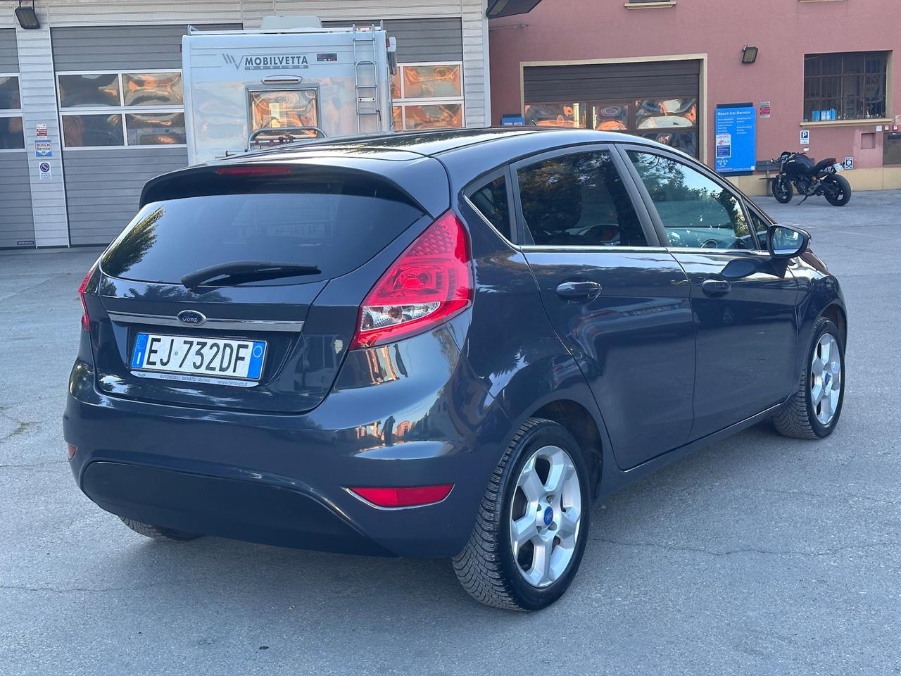 Ford Fiesta 1.4 TDCi 70CV 5 porte Titanium