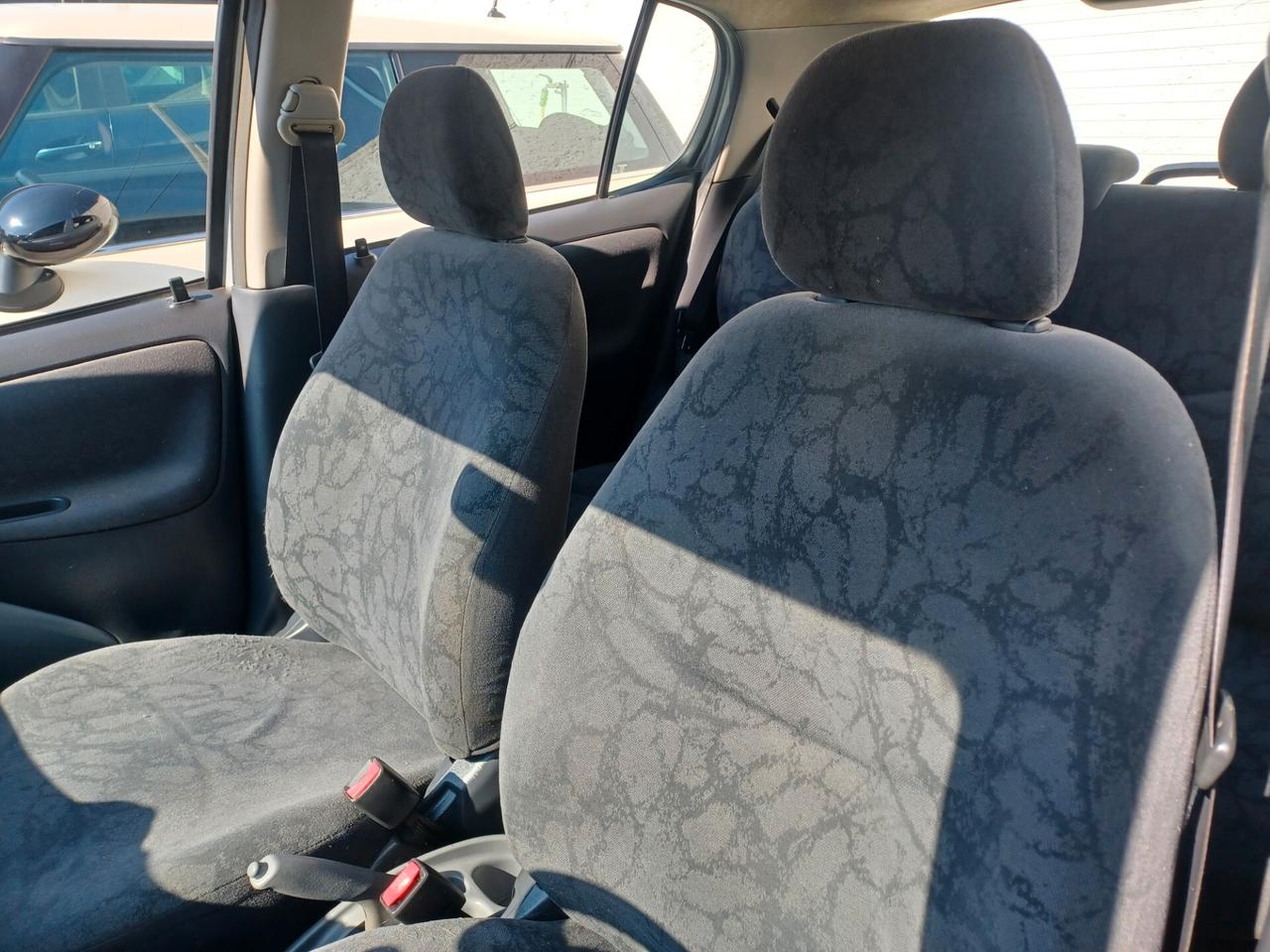 Toyota Yaris 1.0 5 porte Sol UNICO PROPRIETARIO